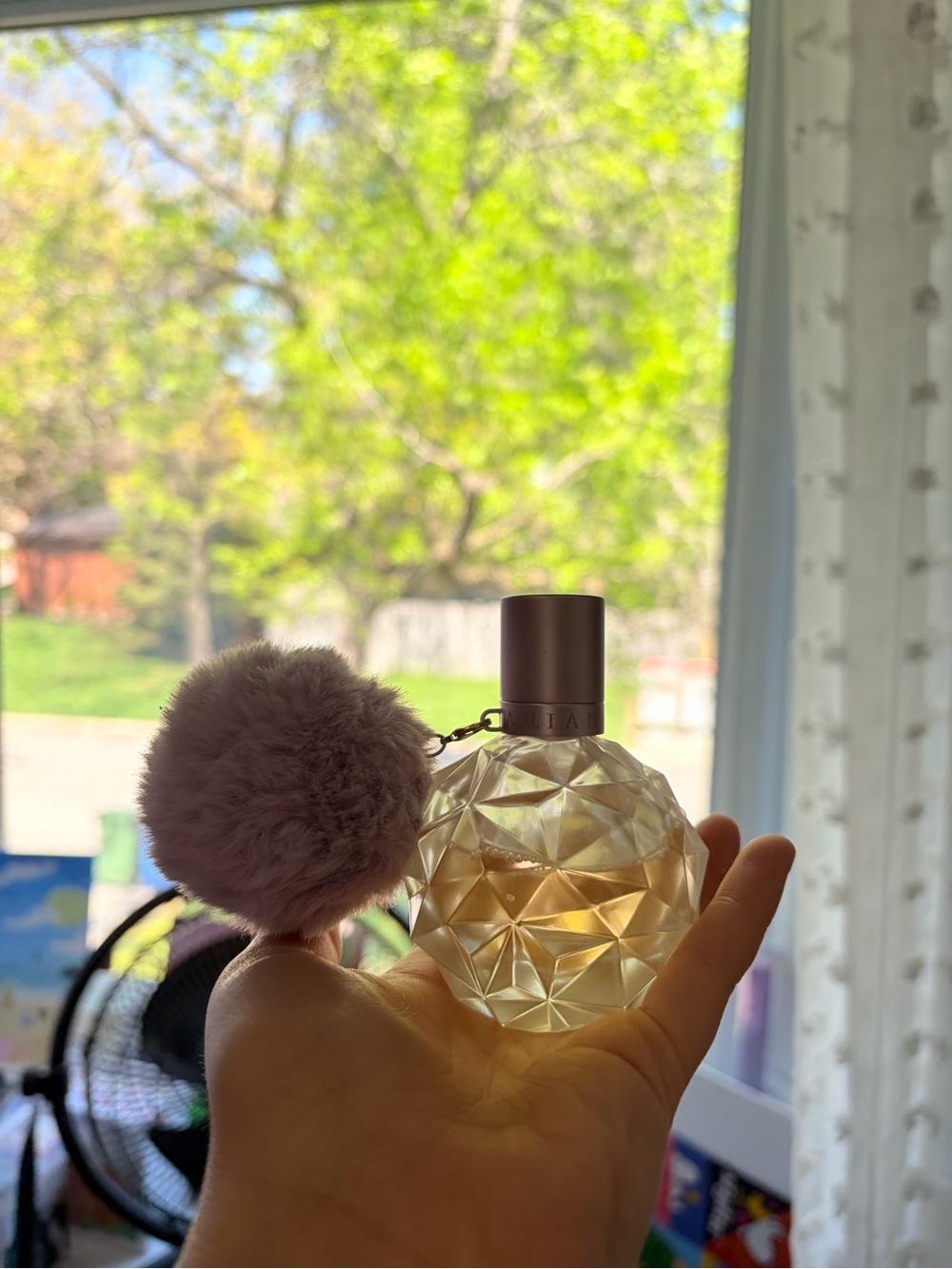 Ariana Grande moonlight perfume